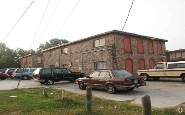 Photo - Jacinto Oaks