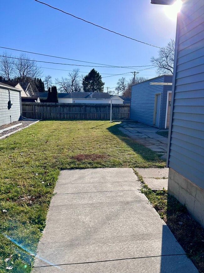 Photo - 514 4th Ave NE