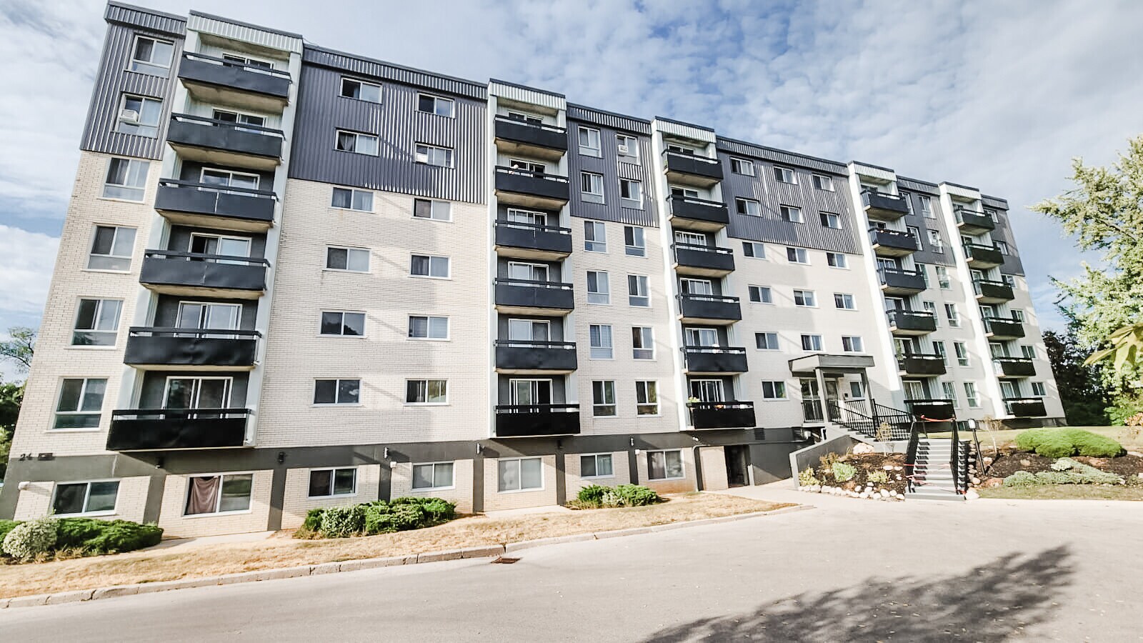 Photo - Huntington Place