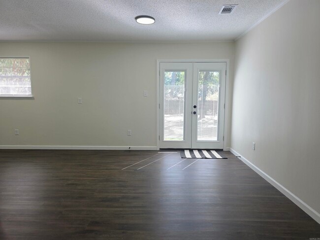 Photo - 3123 Ward Dr