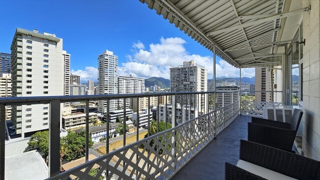 222 Lili?uokalani Ave