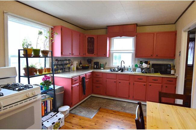 Photo - 608 S Webber St