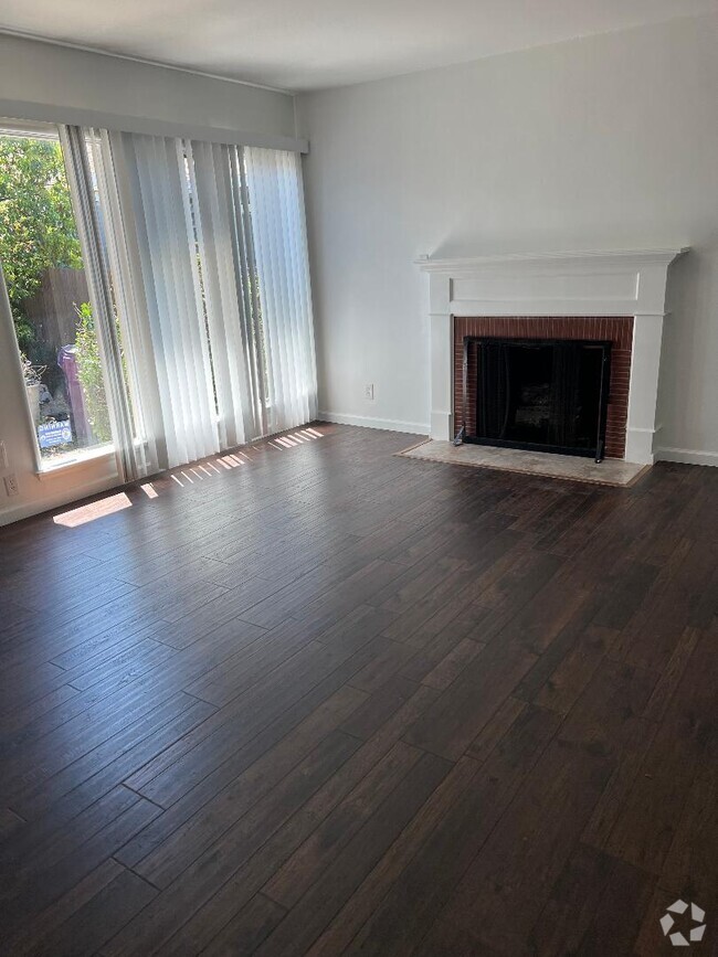 Building Photo - 3743 Olive Ave Rental