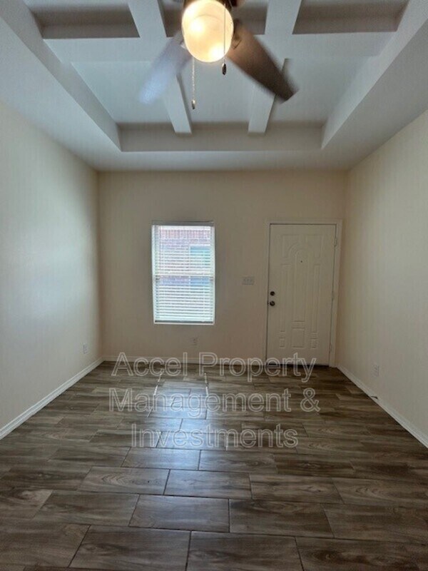 1012 W La Pointe Ave Unidad 2