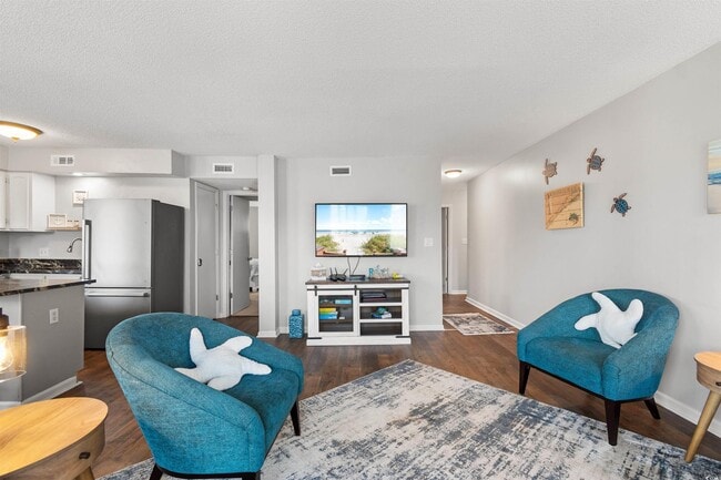 Photo - 1500 Cenith Dr