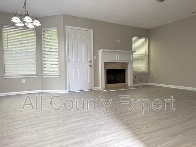 Photo - 4605 Skyward Pass