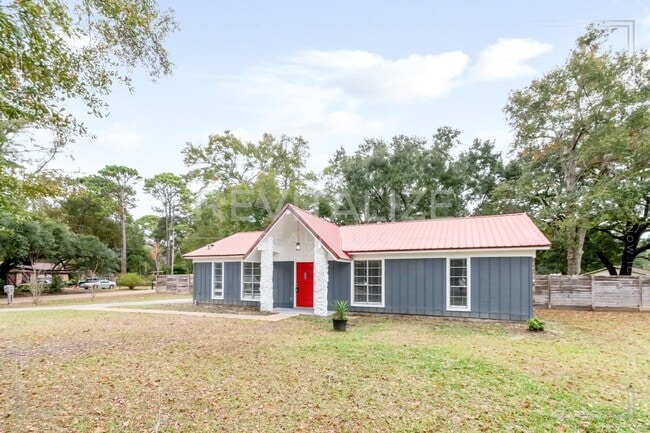 Photo - Newly Renovated 3 Bed 2 Bath Home in Theodore!