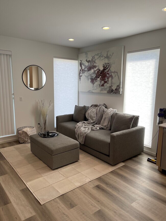 Photo - 8447 Delridge Wy SW