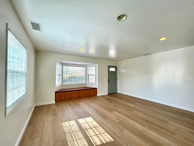 Photo - Beautifully remodeled 3 Bed, 2 Bath in the highly desirable neighborhood of Clairemont!!
