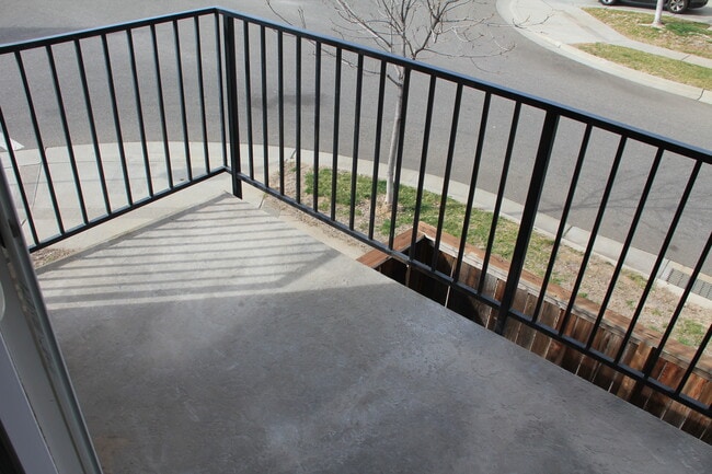 DECK - 2753 Ceanothus Ave