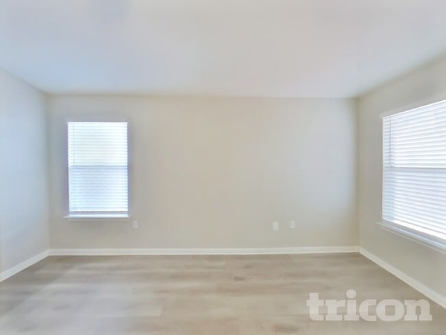 Photo - 6614 Cougar Village