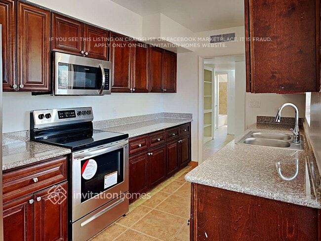 Photo - 1448 E 2nd St
