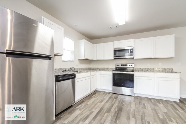 Photo - 159 Evvalane Dr