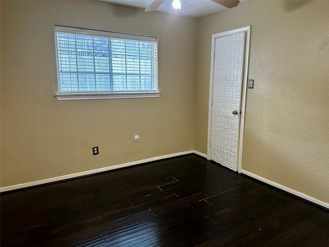 Building Photo - 12654 Stillington Dr Rental