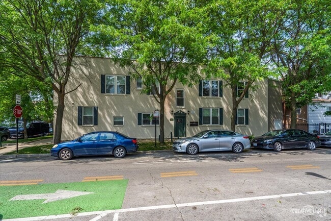 Building Photo - 3001 N Sawyer Ave Unit 2E Rental