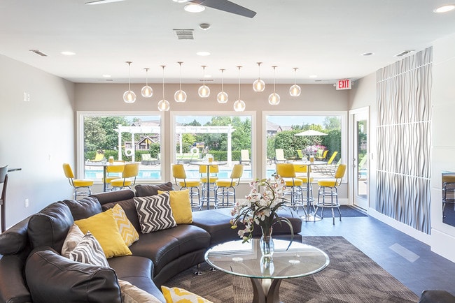 Casa club - Pilgrim Village - Canton, MI