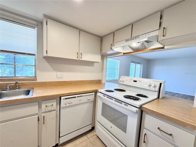 Photo - 1000 S Semoran Blvd Unit 305