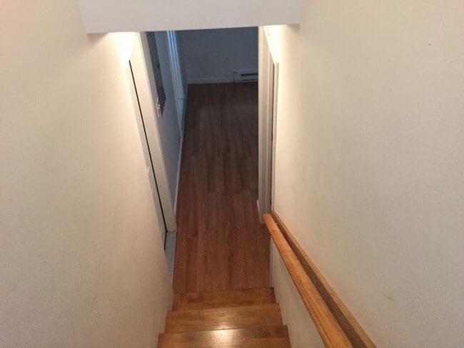 Building Photo - 9 Vineland St Unit B Rental