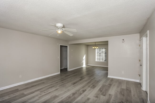 Photo - 258 Ambling Cir