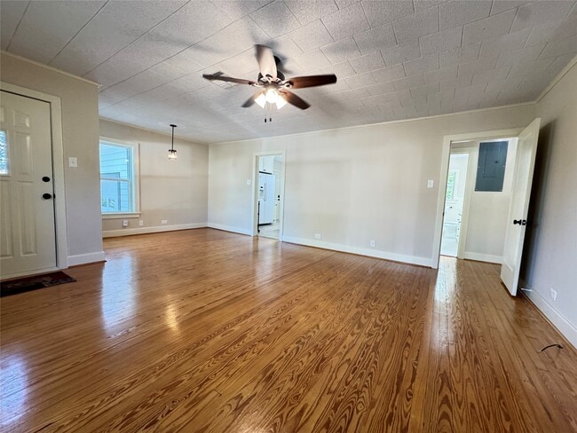 Photo - 1901 Marjorie St