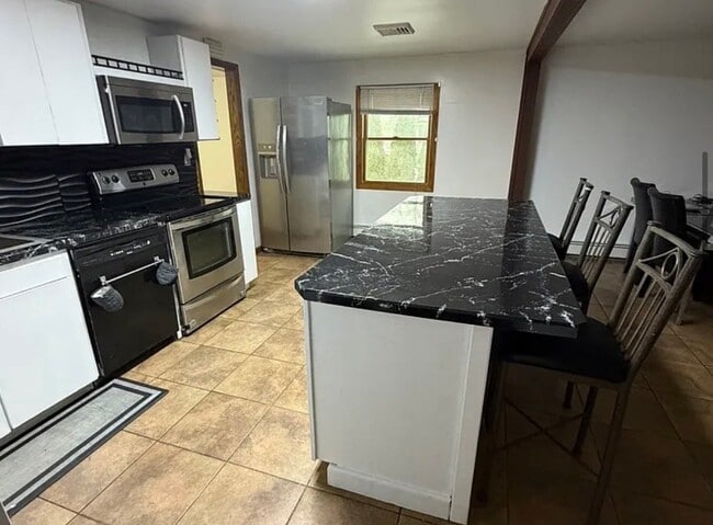 Photo - 257 Hoffman Rd