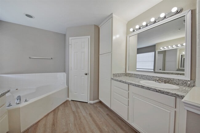 Photo - 2710 Grants Lake Blvd Unit S6