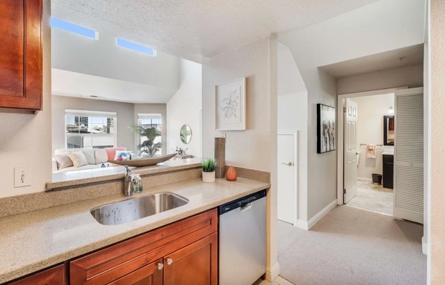 Cocina + isla - 555 10th St Unidad 405