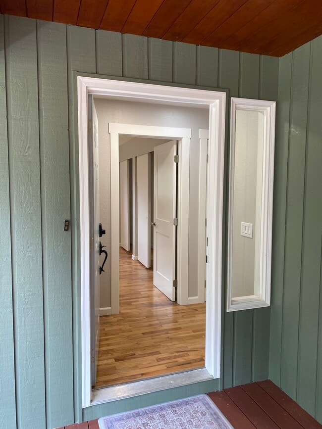 Photo - 6519 Illahee Rd NE Unidad Main