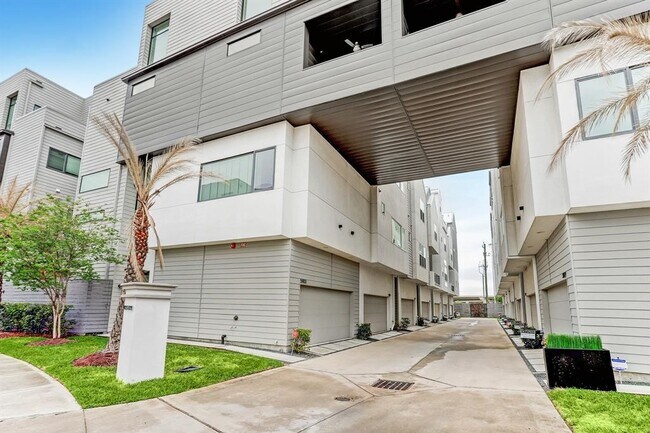 Photo - 5905 E Post Oak Ln