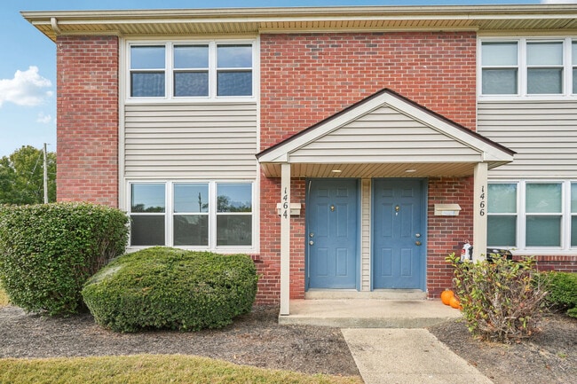 Columbus Crossing Townhomes