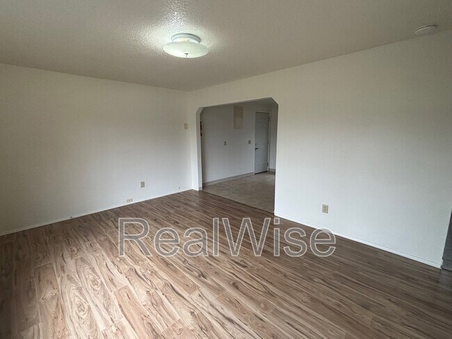 Photo - 241 Rose Ave