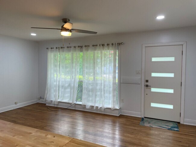 Photo - 2/1 Beach Bungalow in Biloxi