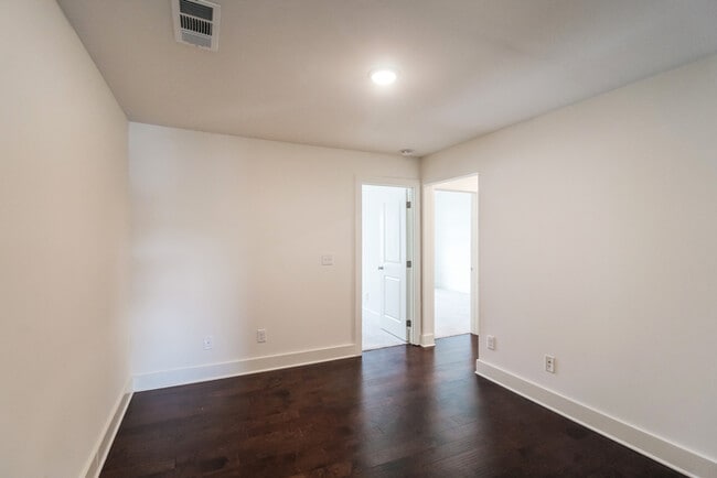 Photo - 80 Auburn Hls Dr