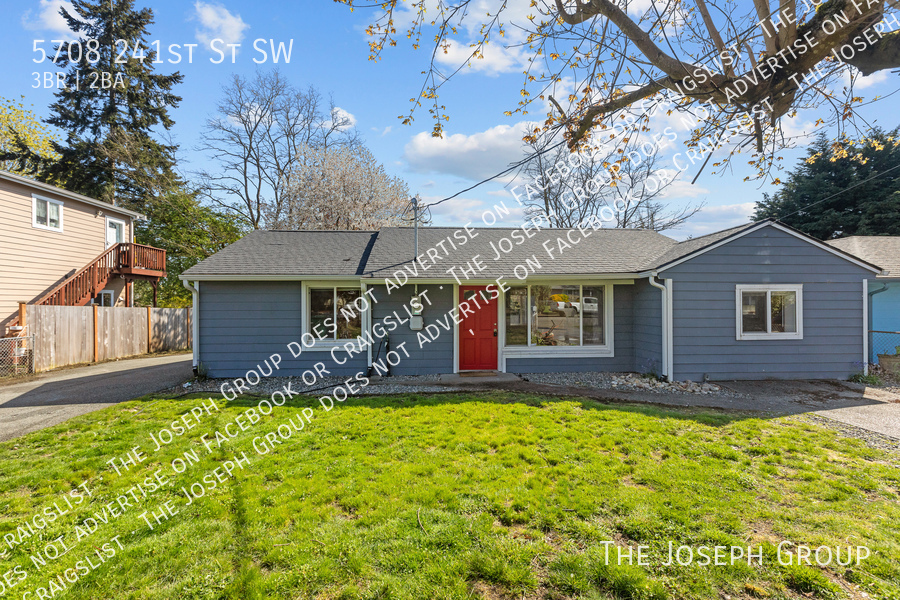 Photo - 5708 241st St SW-