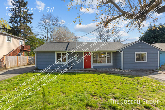 Photo - 5708 241st St SW House