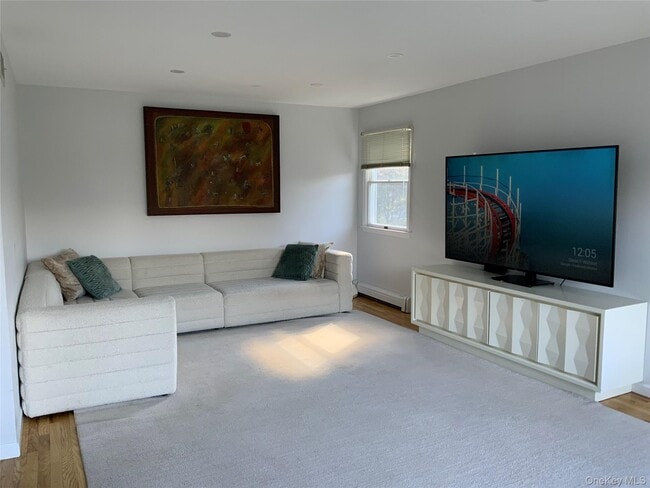 Photo - 106 Madison Rd