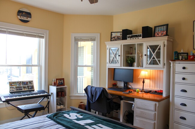 Photo - 118 Holland St Unit 2R