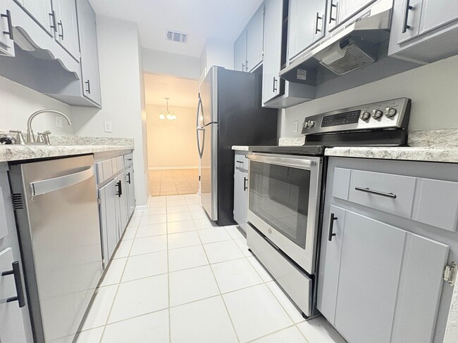 Photo - 1595 Willow Bend Way