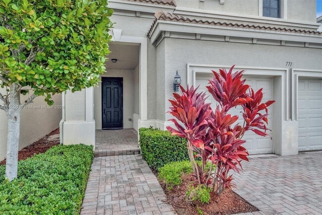 Photo - 771 NE 191st Ter