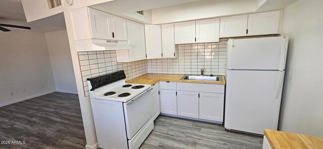 Photo - 9222 N 35th Ave