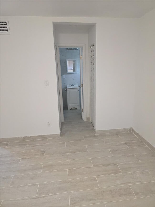 Photo - 301 Pennsylvania Ave