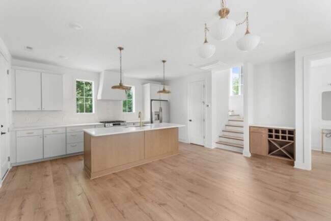 Photo - 1814 Stewart Pl