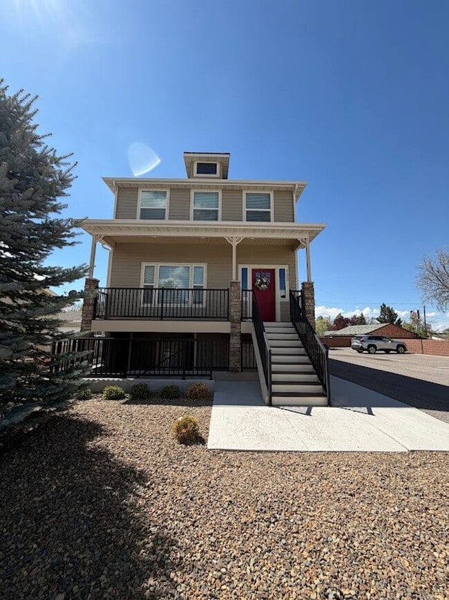 Building Photo - 133 N 900 W Unit 133 N 900 W B