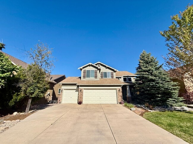 Stunning 4-Bedroom Home with Loft and Fini... - Stunning 4-Bedroom Home with Loft and Fini...