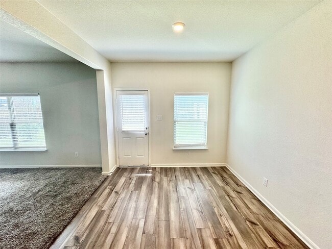 752 Saratoga Dr