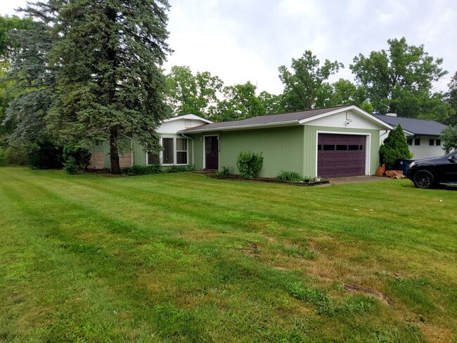 Photo - 2828 Packard St