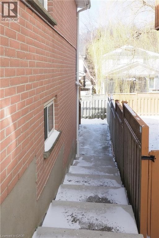 Photo - 67 Hollyridge Crescent