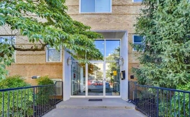 Photo - 420 16th St SE