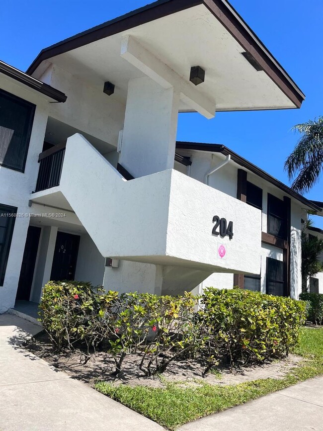 Photo - 204 Lake Pointe Dr Unidad 201 Rental
