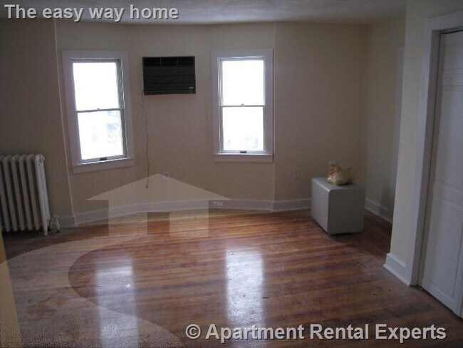 Photo - 10 Evergreen Ave Unidad #3